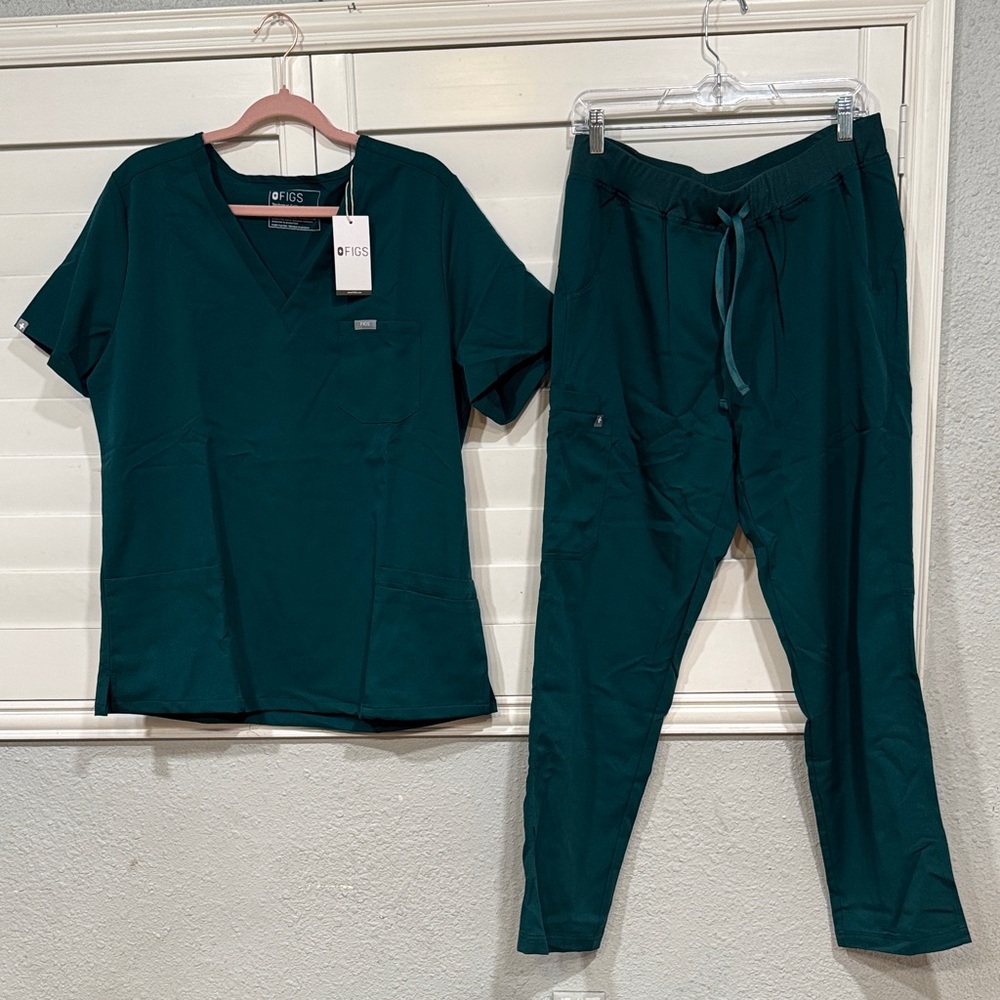 Figs Deep Green Scrub Set